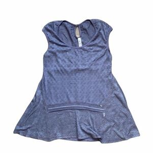 DECA size large sleeveless shirt